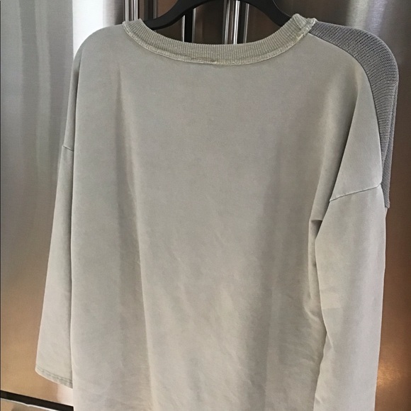 Woman’s top nwot size large - Picture 2 of 5